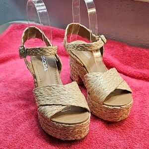 Soda Women's Natural Woven Wedges